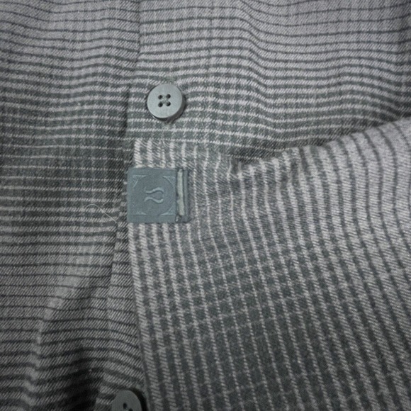 Lululemon Men's Masons Peak Flannel Shirt White Gray Check Plaid Sz S Reflective - Picture 5 of 5